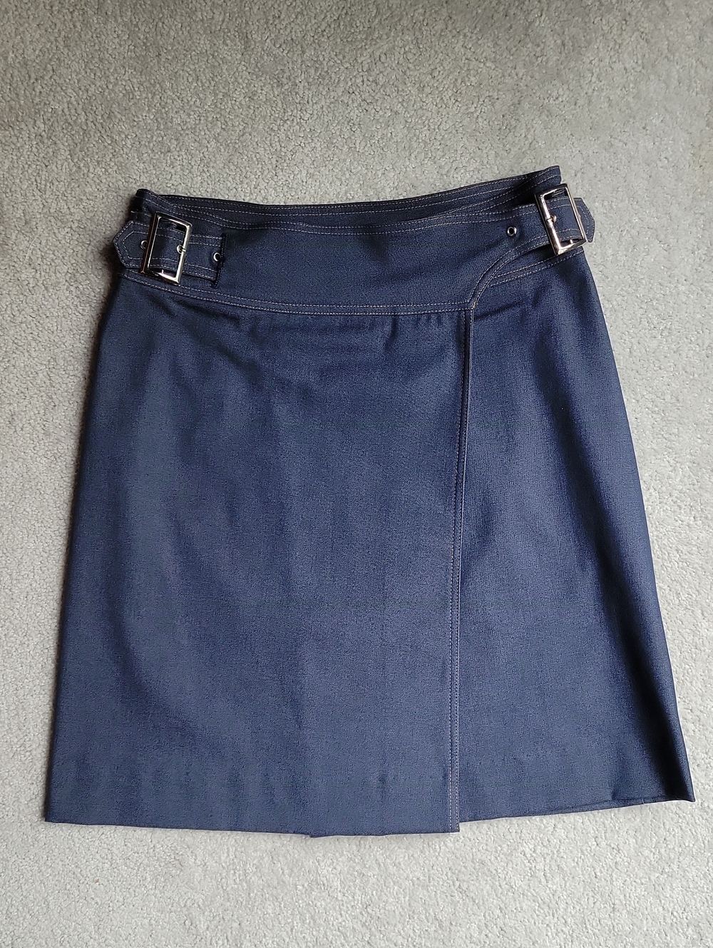 Donna Rae New York Women's Size 4 Blue A-Line Skirt with Buckle Waist